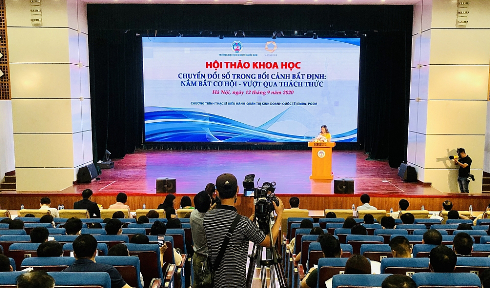 Quang cảnh hội thảo