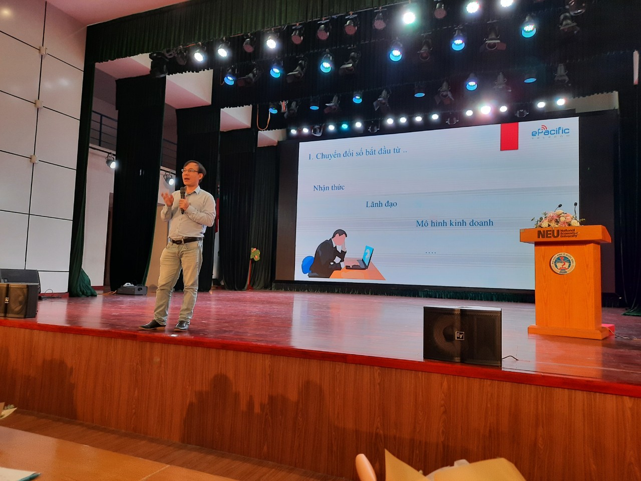Diễn giả Nguyễn Quang Toán